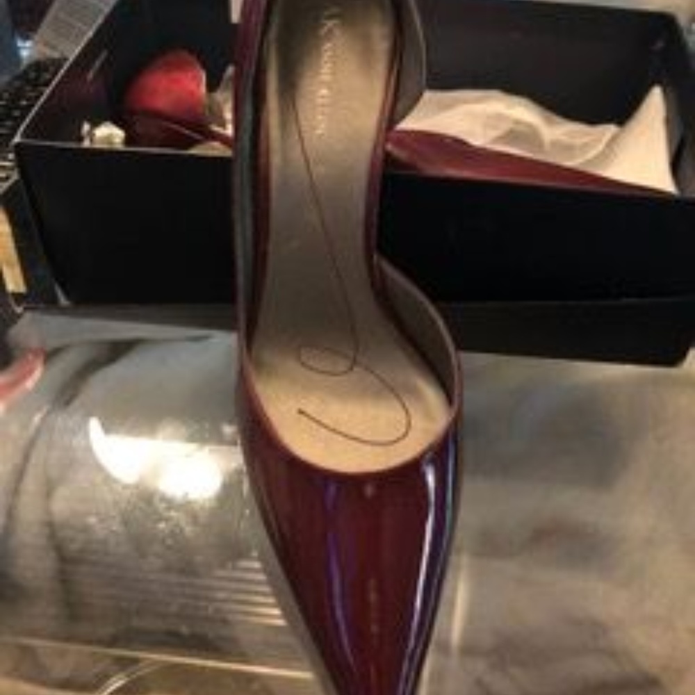 ANNE KLEIN PATENT DARK RUBY HEELS